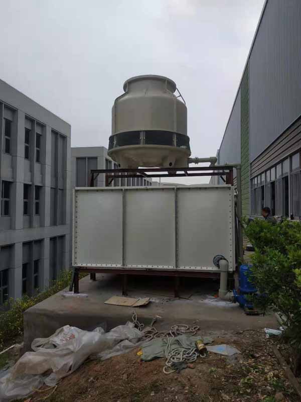 什邡淮口80T冷却塔27方玻璃钢水箱水泵管道冷却塔循环系统安装现场